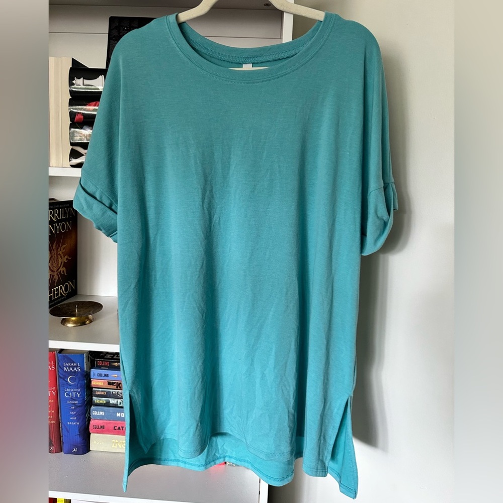 Women’s nicer t-shirt in blue